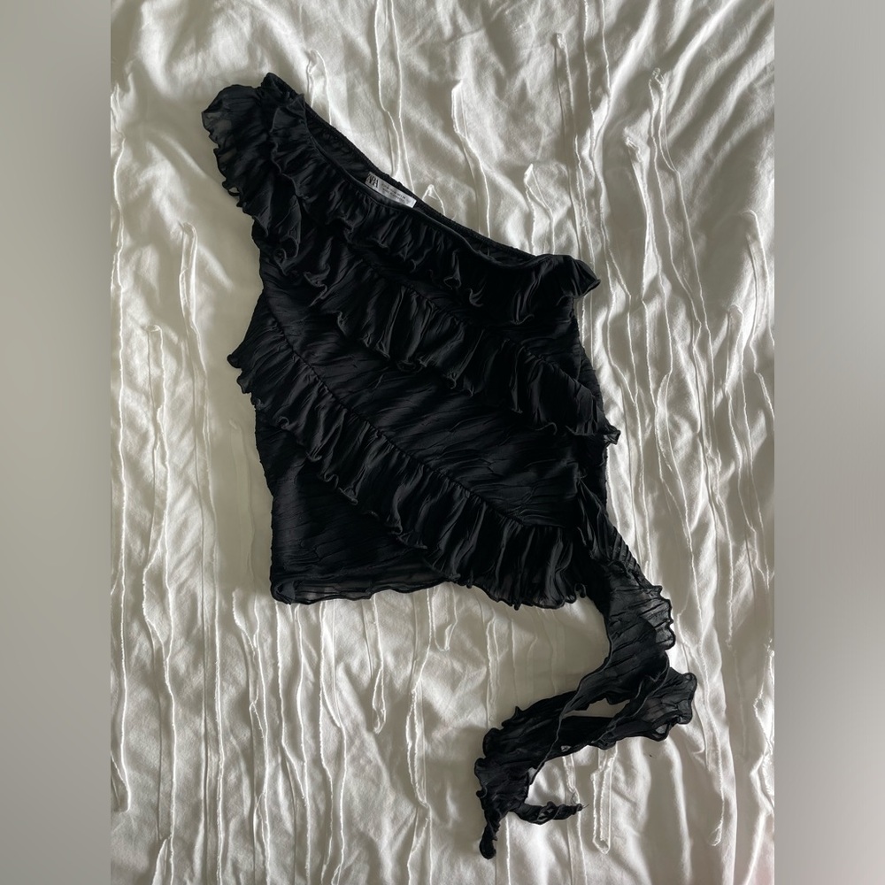 Black Zara Frilly Top